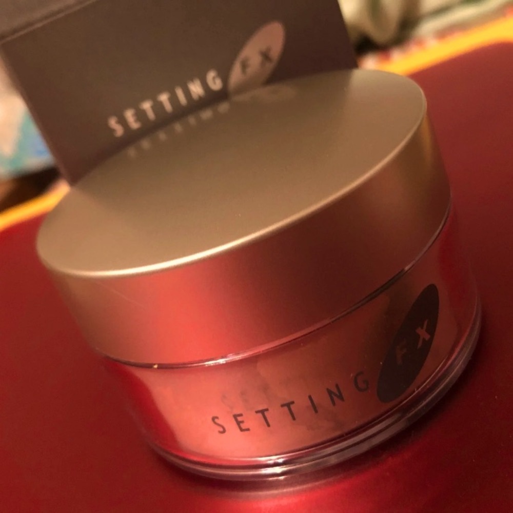 🔹 *NIB* COVER FX Perfect Setting Powder (Dark)